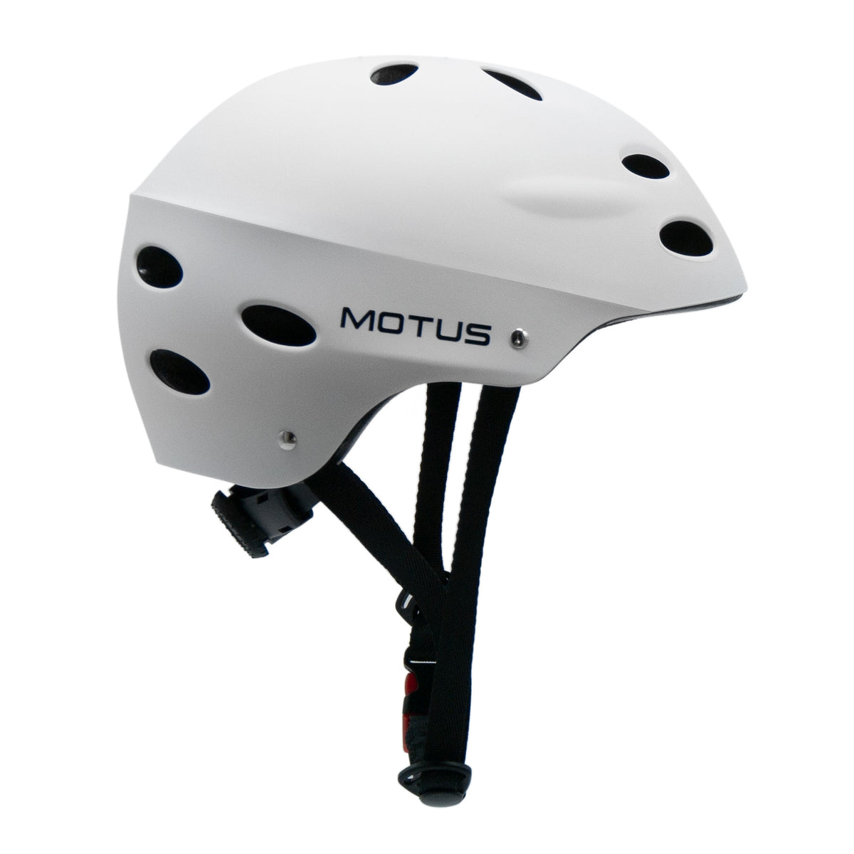 Kask MOTUS HT-40 w kolorze białym - widok 3/4 z boku, czarne logo MOTUS, białe tło.