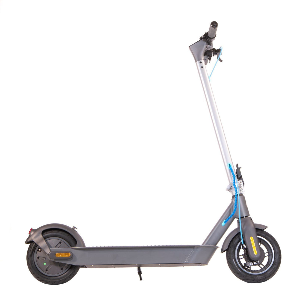 Hulajnoga elektryczna MOTUS Scooty 10 GEN4 z profilu, przód zwrócony w prawo, na białym tle.