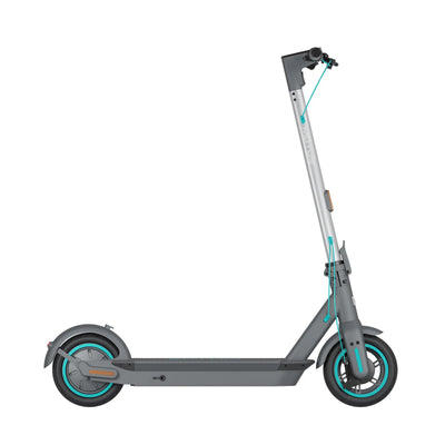 Hulajnoga elektryczna MOTUS Scooty 10 GEN6 z prawego boku, rozłożona, na białym tle.