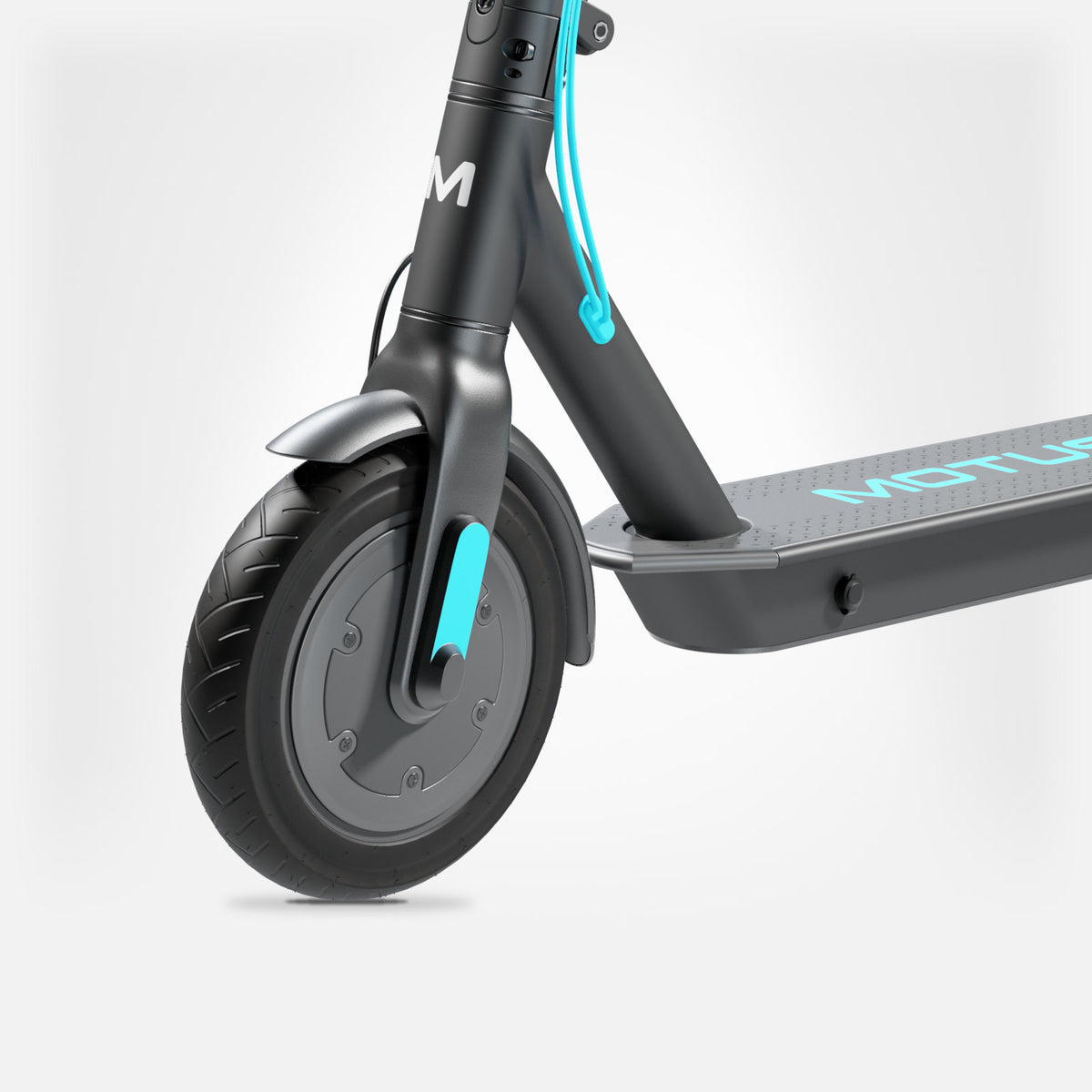 Przednie koło 10 cali hulajnogi elektrycznej MOTUS Scooty 10 Lite GEN5 z silnikiem, jasne studio.