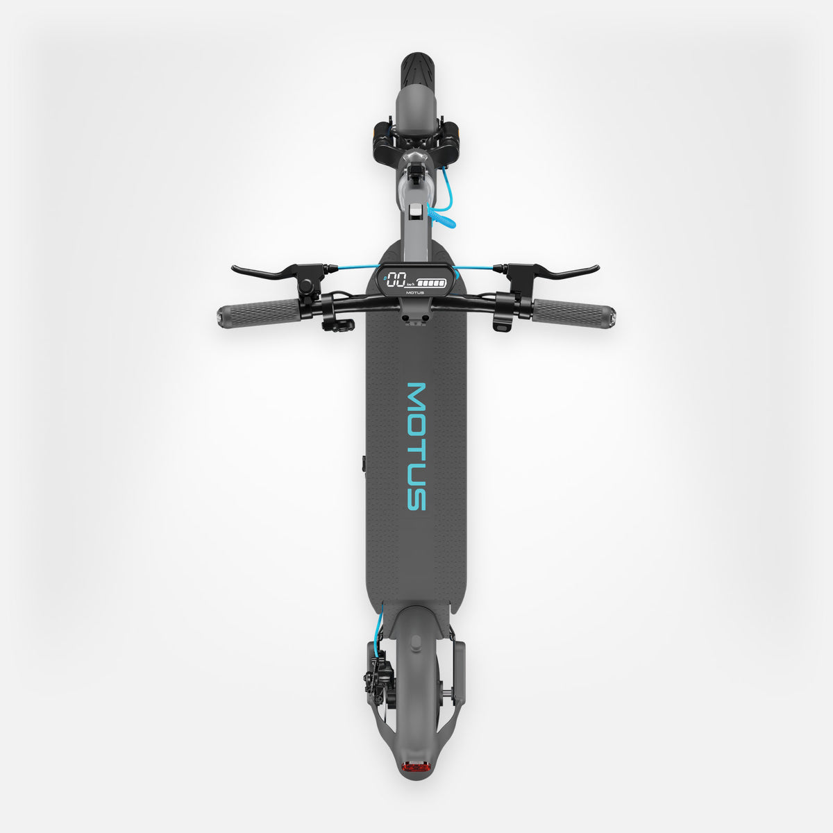 Hulajnoga elektryczna MOTUS Scooty 10 Pro z góry: podest z logo MOTUS i wyświetlacz ze wskaźnikiem baterii, jasne studio.